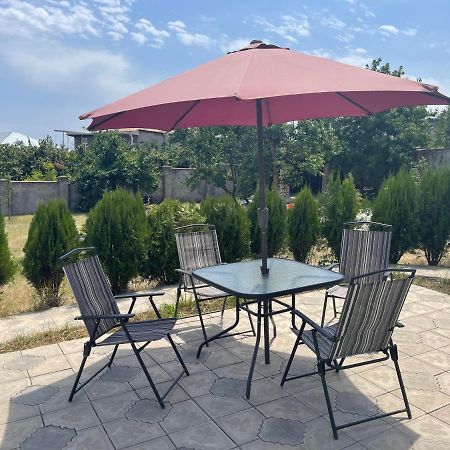We Welcome Guesthouse Телави Экстерьер фото