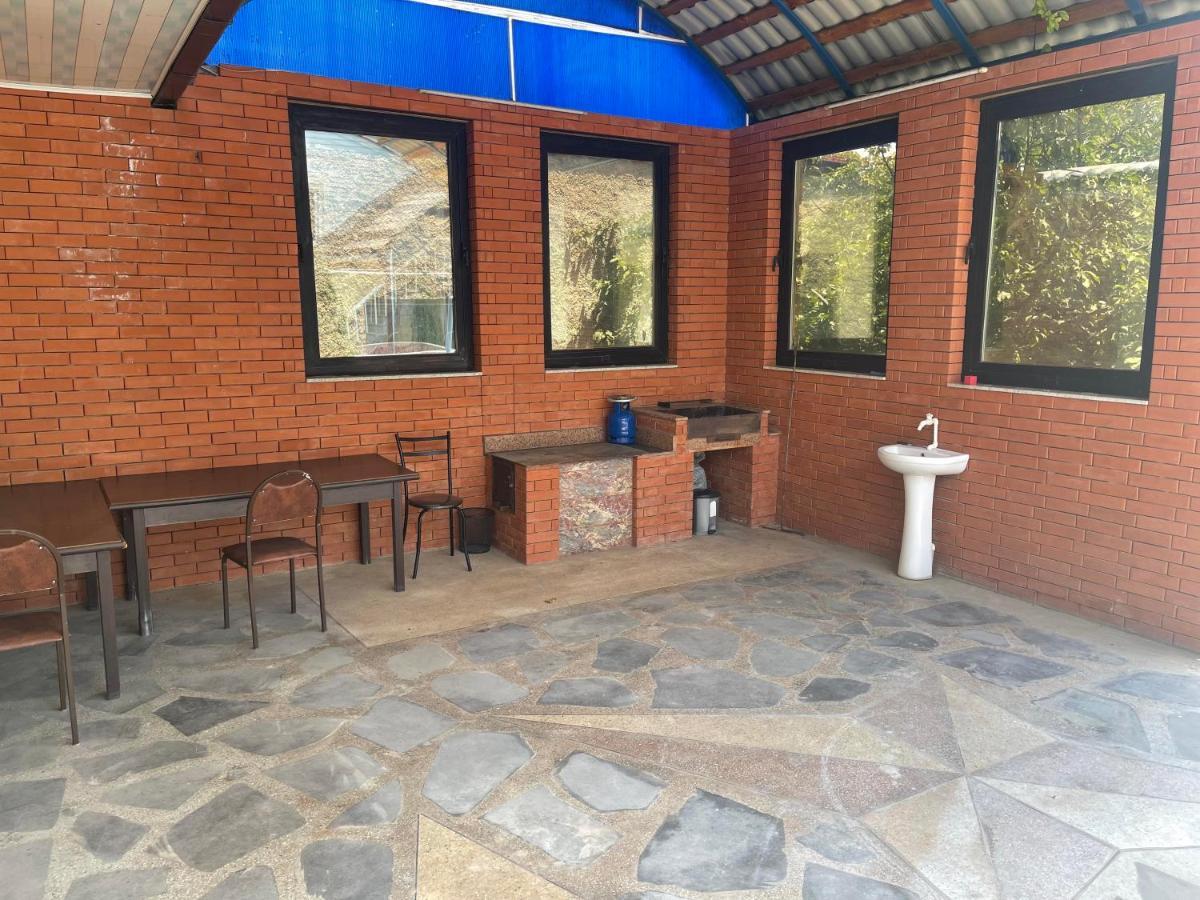 We Welcome Guesthouse Телави Экстерьер фото