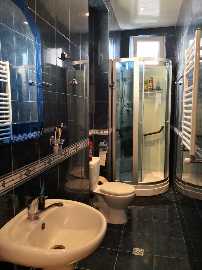 We Welcome Guesthouse Телави Экстерьер фото