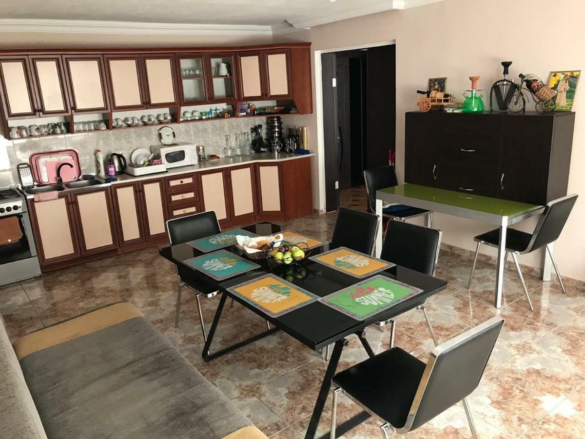 We Welcome Guesthouse Телави Экстерьер фото