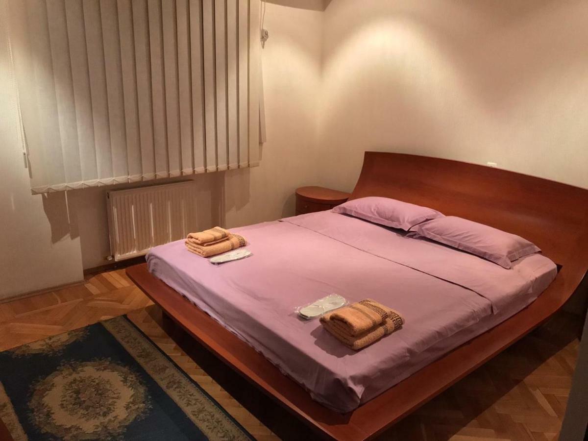 We Welcome Guesthouse Телави Экстерьер фото